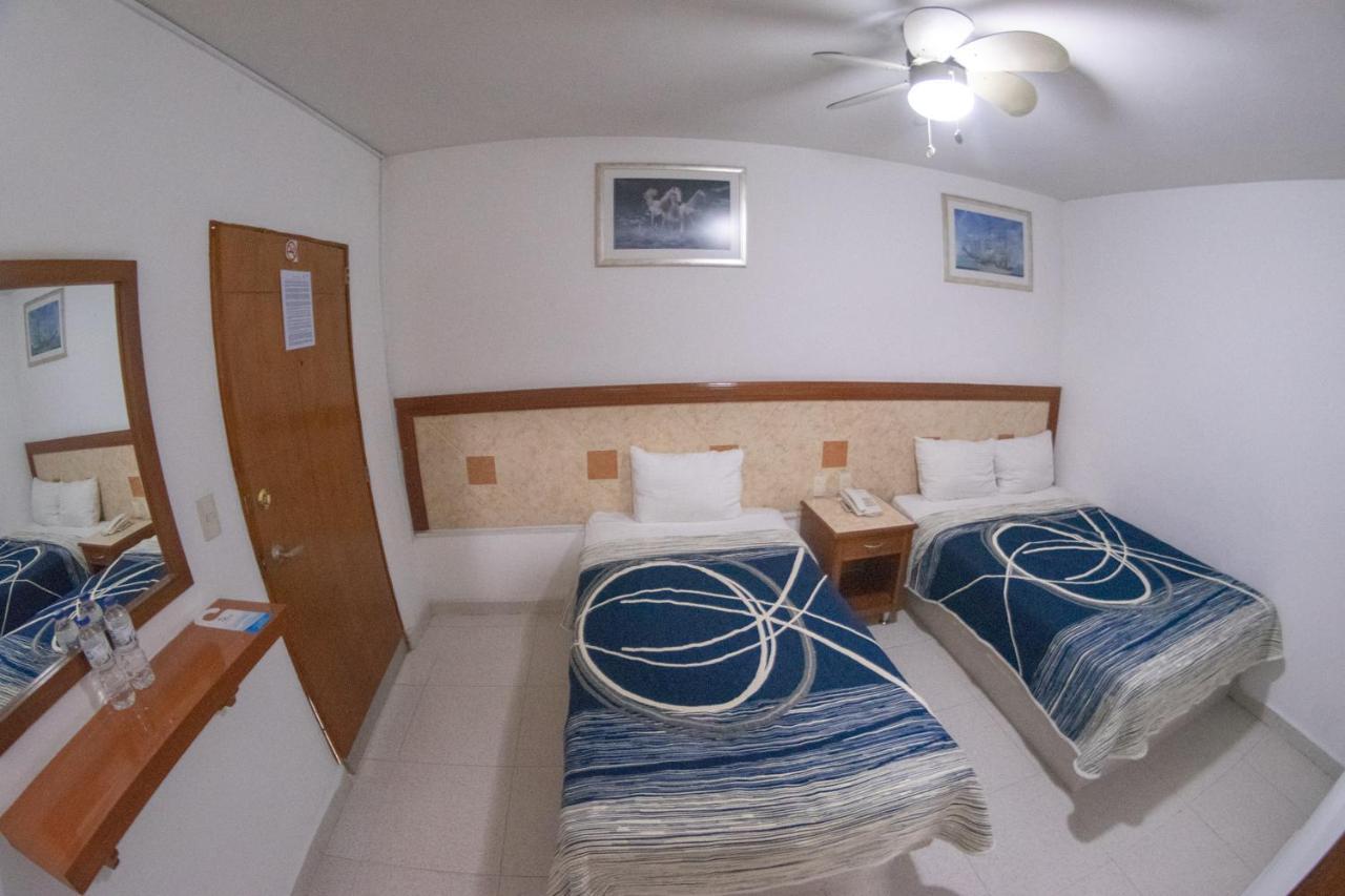 Hotel Niza Zona Piel León Dış mekan fotoğraf