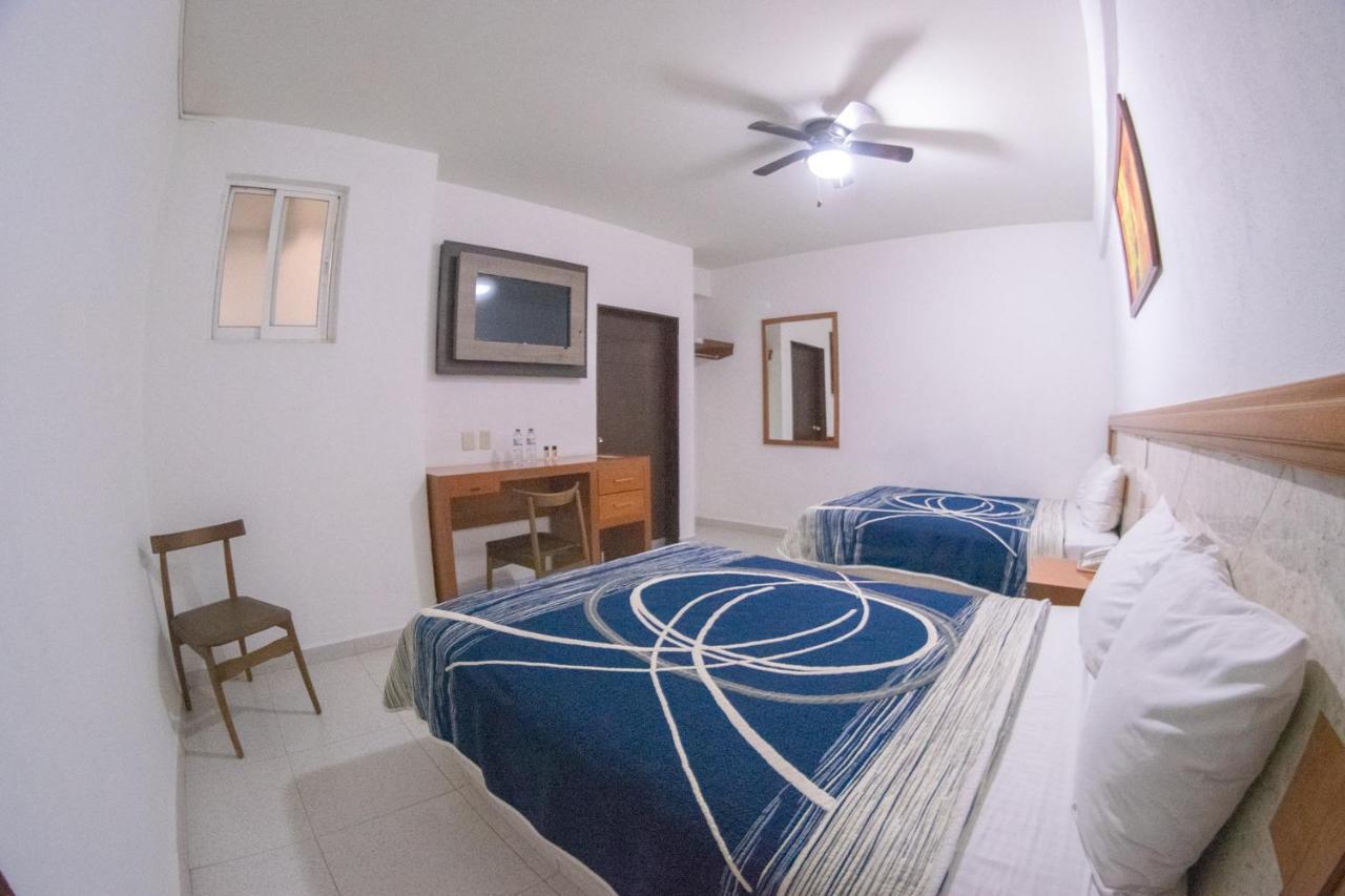 Hotel Niza Zona Piel León Dış mekan fotoğraf