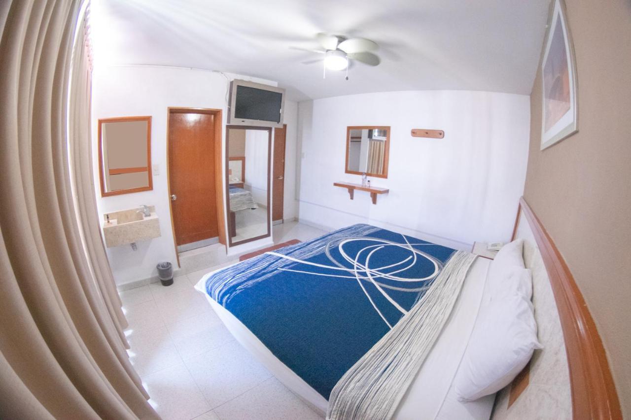 Hotel Niza Zona Piel León Dış mekan fotoğraf