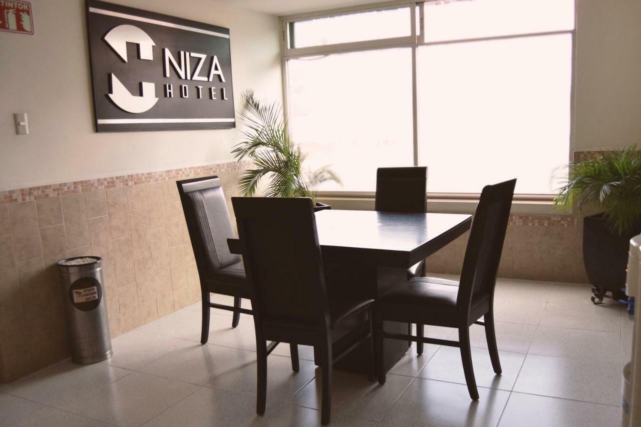 Hotel Niza Zona Piel León Dış mekan fotoğraf